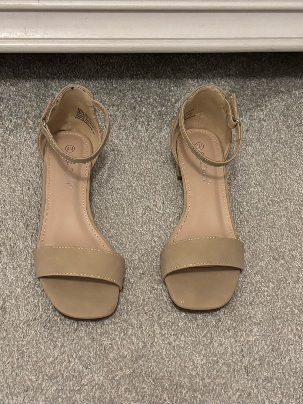 Youth Girls Nude Ankle Strap Sandal Heels Size 4M